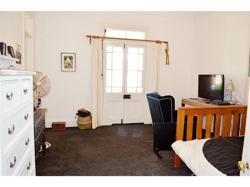 81 Merivale Street, Tumut NSW 2720