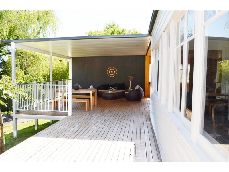 81 Merivale Street, Tumut NSW 2720