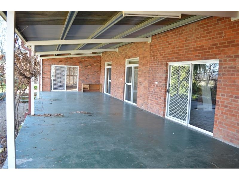 39-47 Bassetts Lane, Tumut NSW 2720
