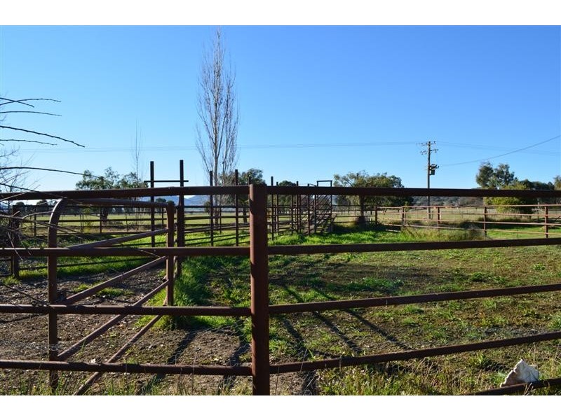 39-47 Bassetts Lane, Tumut NSW 2720