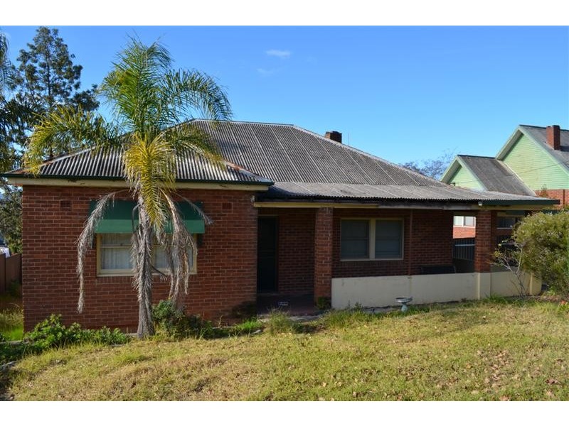 38 Lambie Street, Tumut NSW 2720