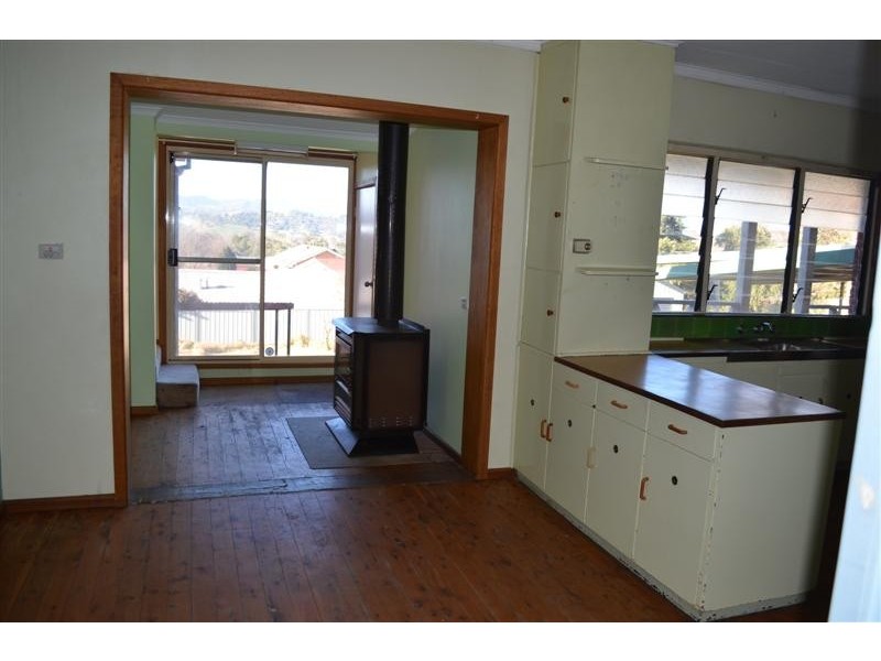 38 Lambie Street, Tumut NSW 2720