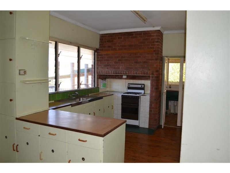 38 Lambie Street, Tumut NSW 2720