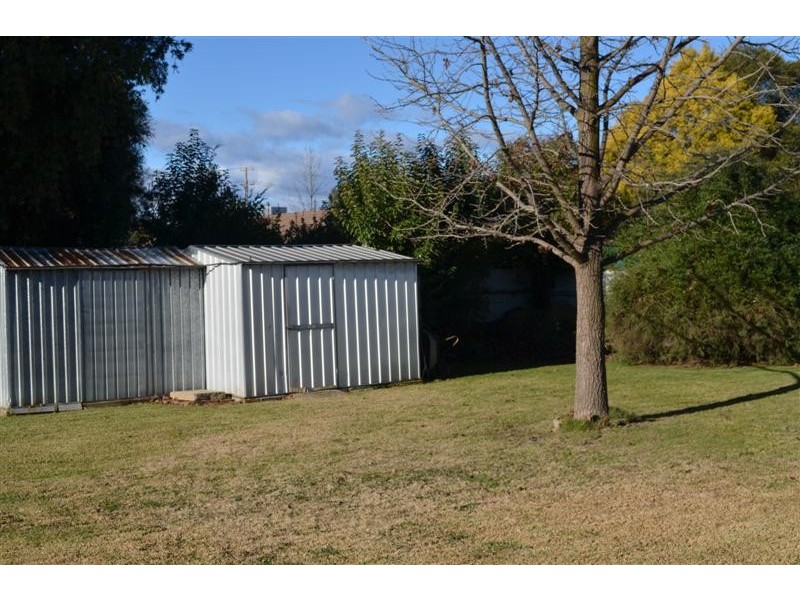 4 Gadara Place, Tumut NSW 2720