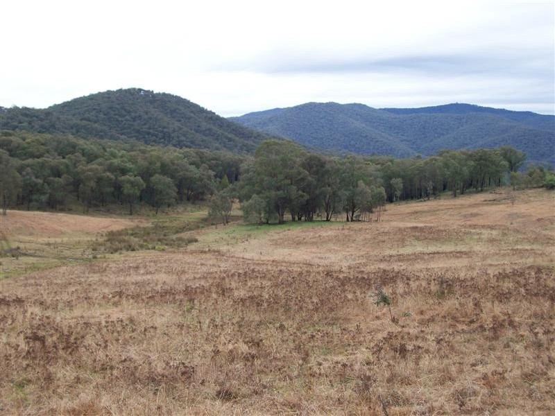 “Creekview” East Gilmore Road, Tumut NSW 2720
