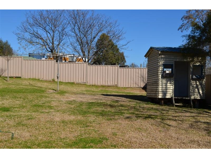 13 Lambie Street, Tumut NSW 2720