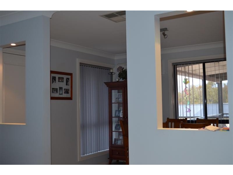 8 Harris Street, Tumut NSW 2720