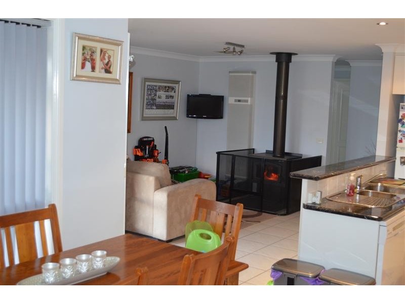 8 Harris Street, Tumut NSW 2720