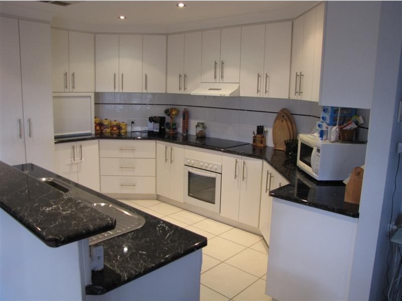 8 Harris Street, Tumut NSW 2720