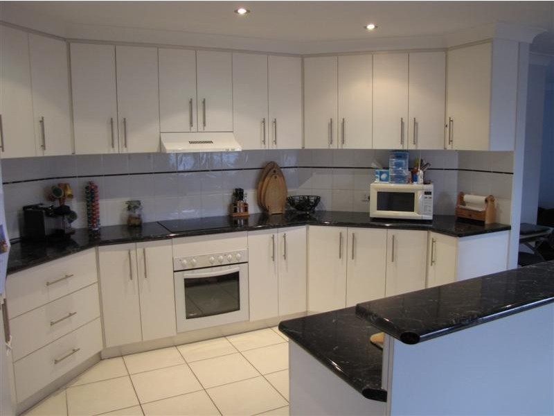 8 Harris Street, Tumut NSW 2720