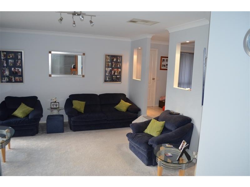 8 Harris Street, Tumut NSW 2720