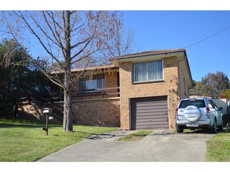 68 Clarke Street, Tumut NSW 2720