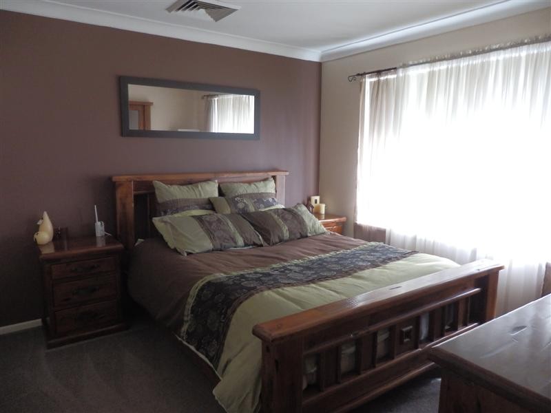 68 Clarke Street, Tumut NSW 2720