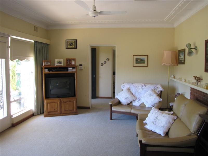 106 Lynch Street, Adelong NSW 2729