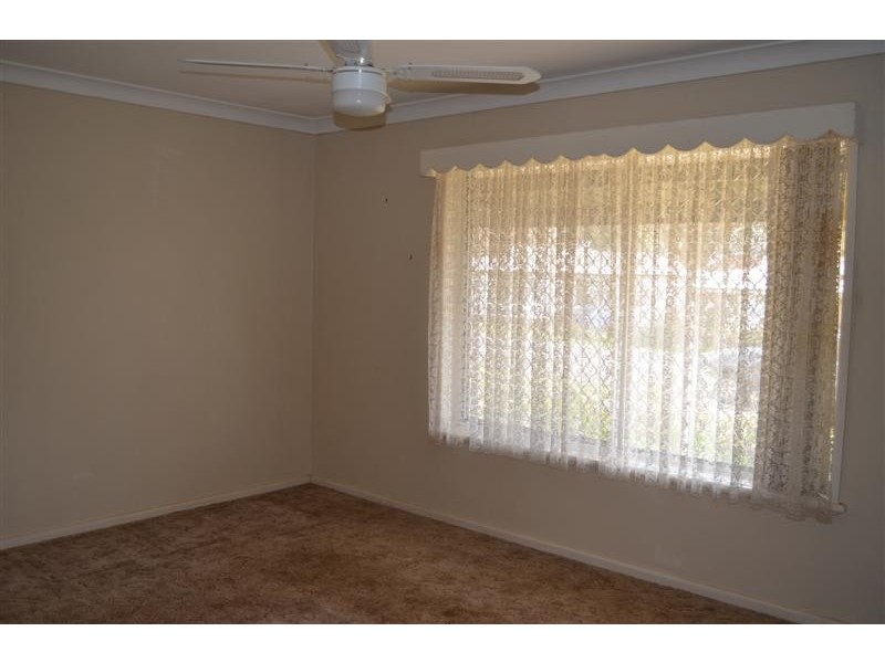 6 Colwell Street, Tumut NSW 2720