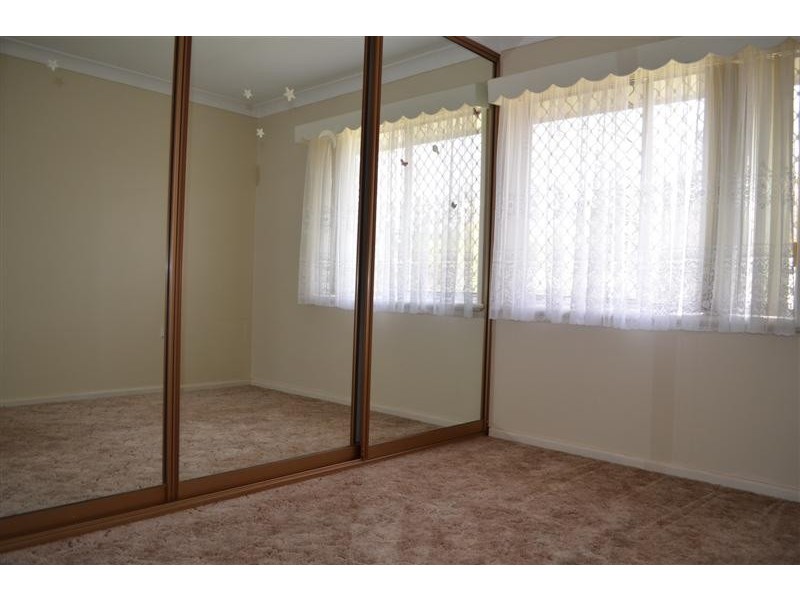 6 Colwell Street, Tumut NSW 2720