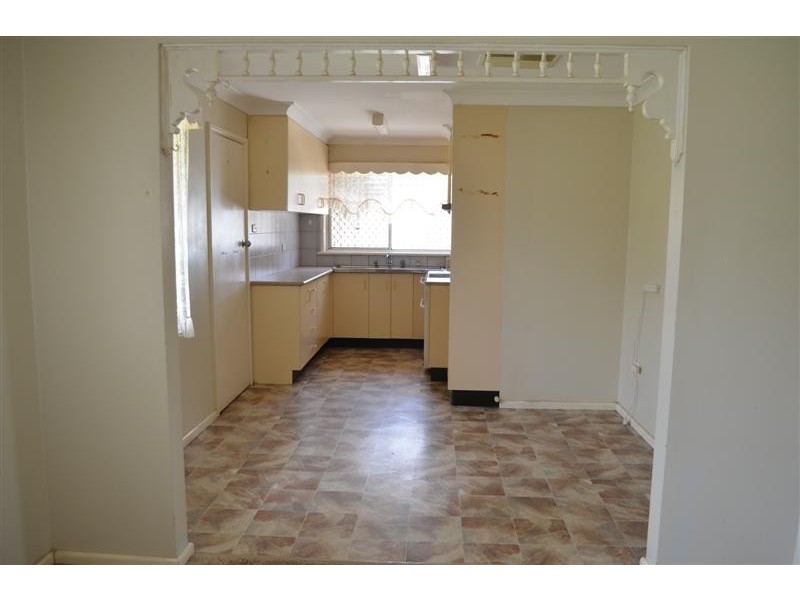 6 Colwell Street, Tumut NSW 2720