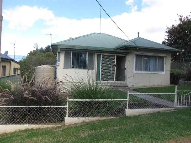 22 Clarke Street, Tumut NSW 2720