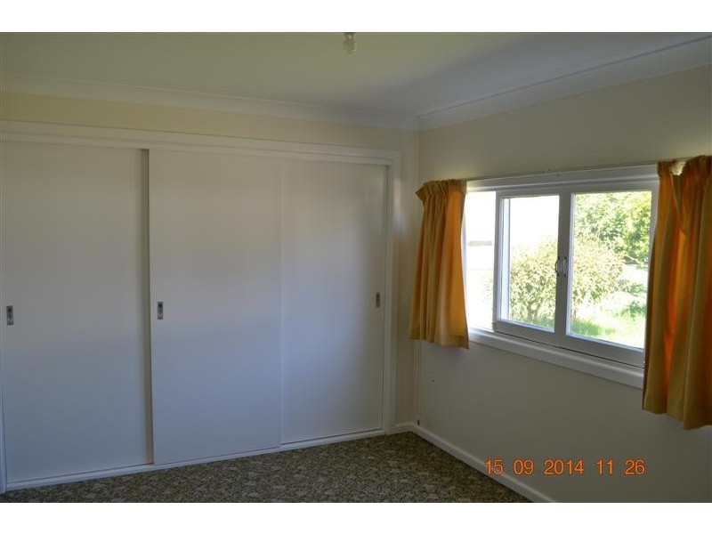 5 Charles Street, Tumut NSW 2720