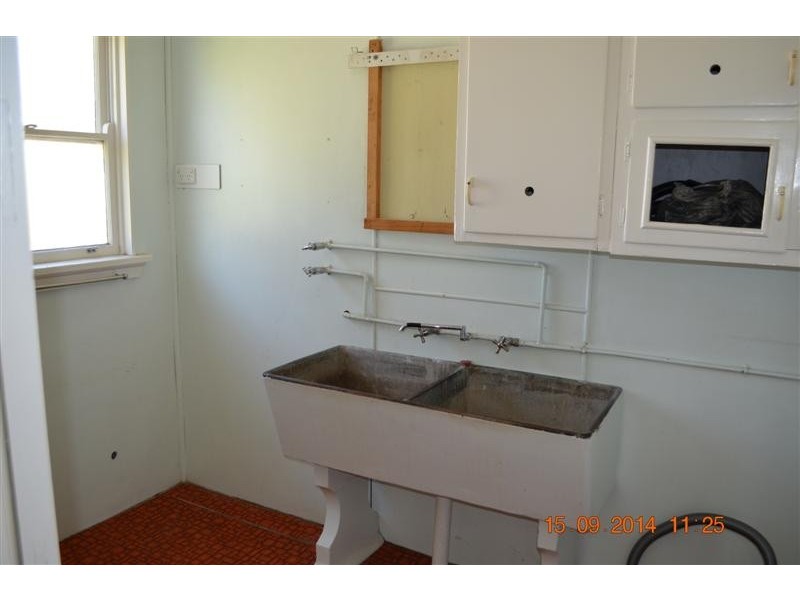 5 Charles Street, Tumut NSW 2720