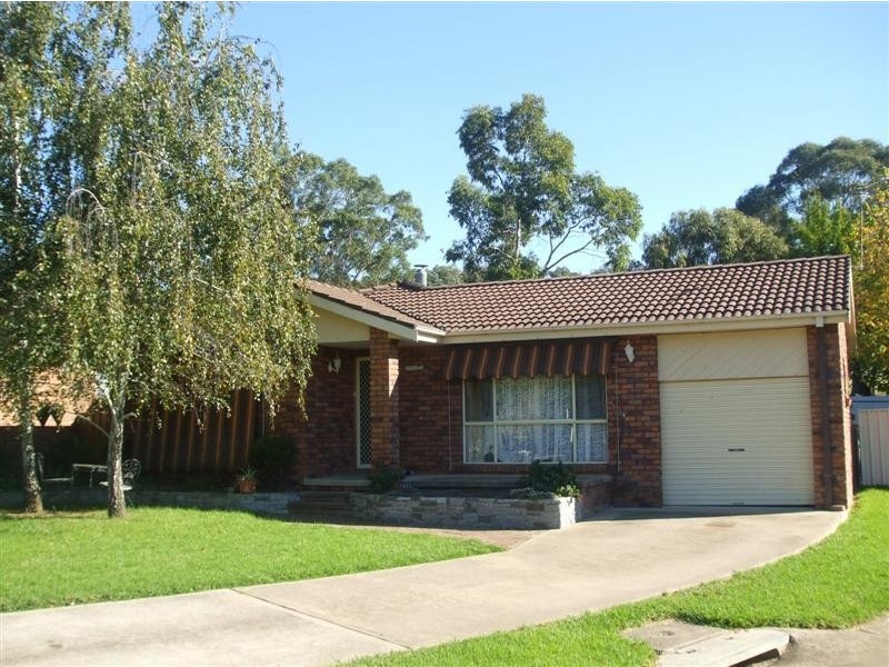 11 Wattle Crescent, Tumut NSW 2720