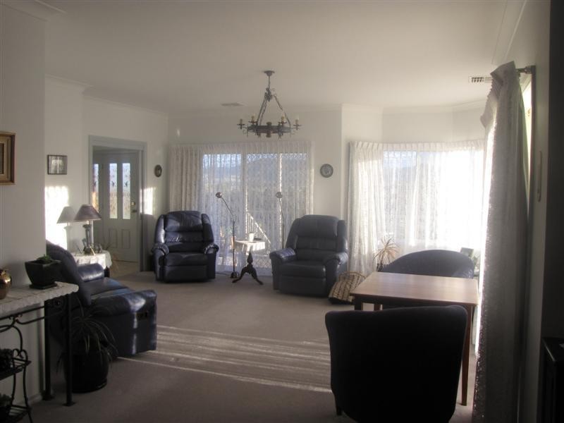 15 Hargreaves Close, Tumut NSW 2720