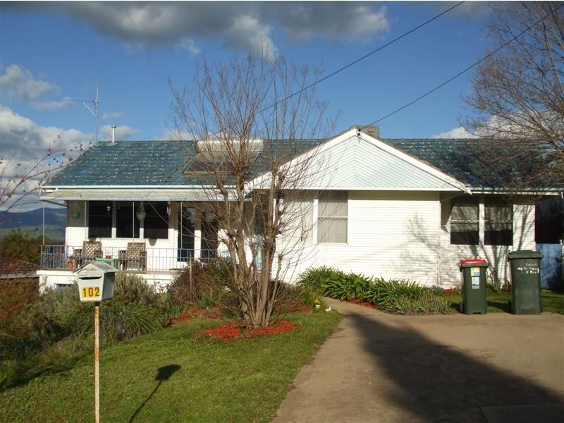 102 Richmond Street, Tumut NSW 2720