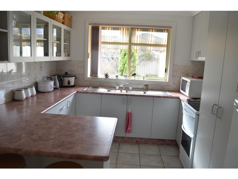 17 Martin Place, Tumut NSW 2720