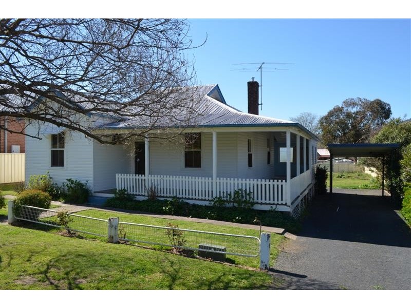 48 Lynch Street, Adelong NSW 2729