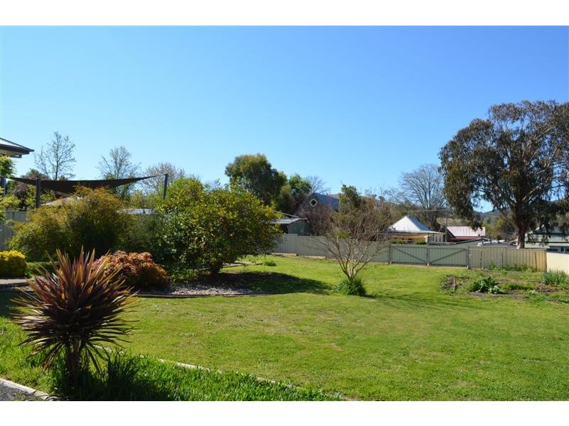 48 Lynch Street, Adelong NSW 2729