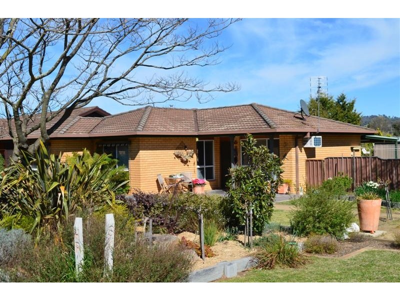 40 Selwyn Street, Adelong NSW 2729