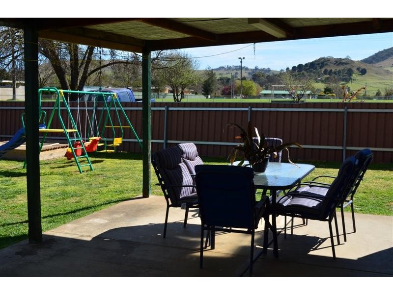40 Selwyn Street, Adelong NSW 2729