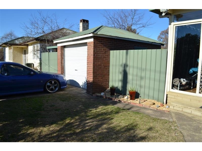 104 Russell Street, Tumut NSW 2720