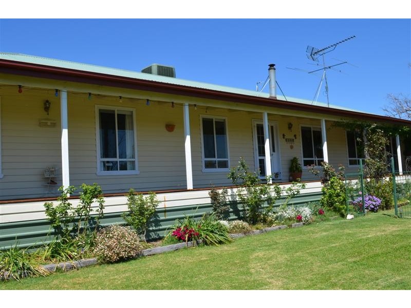 95 East Gilmore Road, Tumut NSW 2720