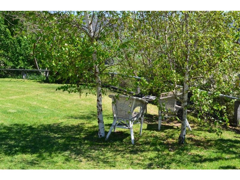 95 East Gilmore Road, Tumut NSW 2720