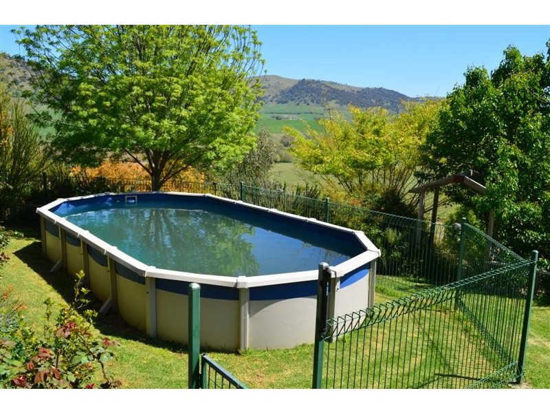 95 East Gilmore Road, Tumut NSW 2720