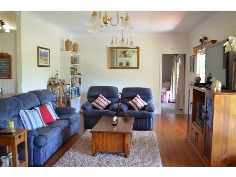 95 East Gilmore Road, Tumut NSW 2720