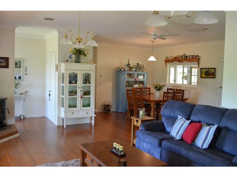 95 East Gilmore Road, Tumut NSW 2720