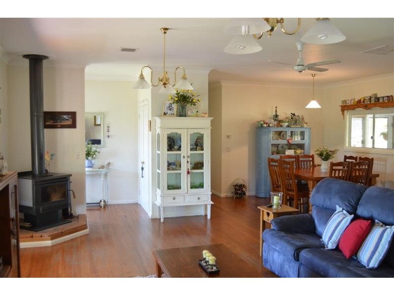 95 East Gilmore Road, Tumut NSW 2720