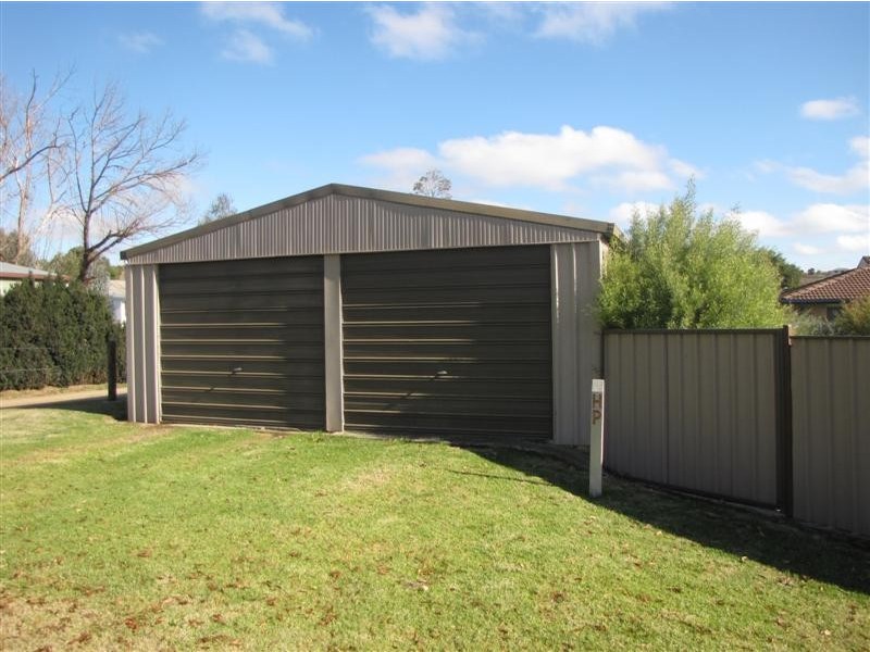 81 Tumut Street, Adelong NSW 2729