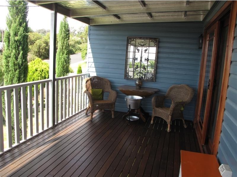 61 Carey Street, Tumut NSW 2720