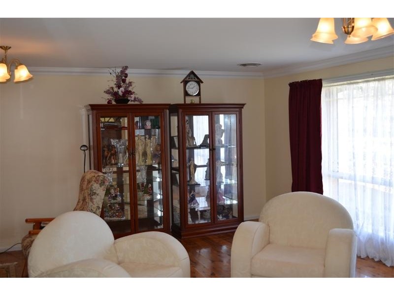 160 Simpson Street, Tumut NSW 2720