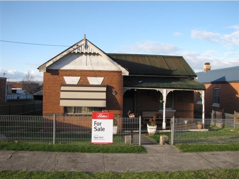 72 Russell Street, Tumut NSW 2720