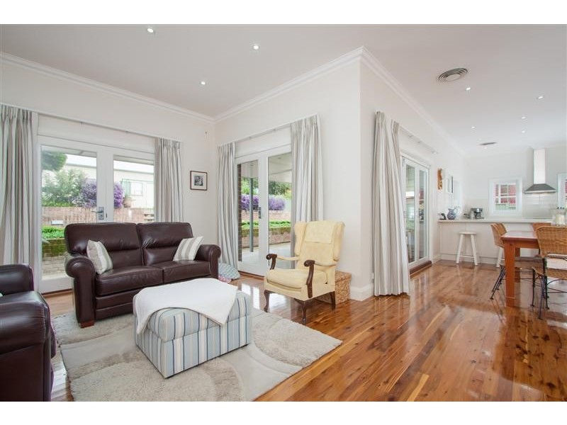 5 Clunie Avenue, Tumut NSW 2720