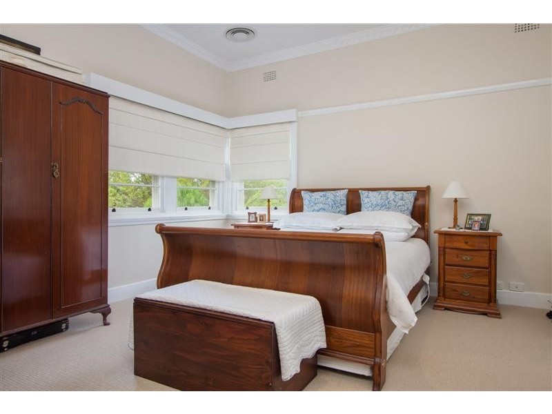 5 Clunie Avenue, Tumut NSW 2720