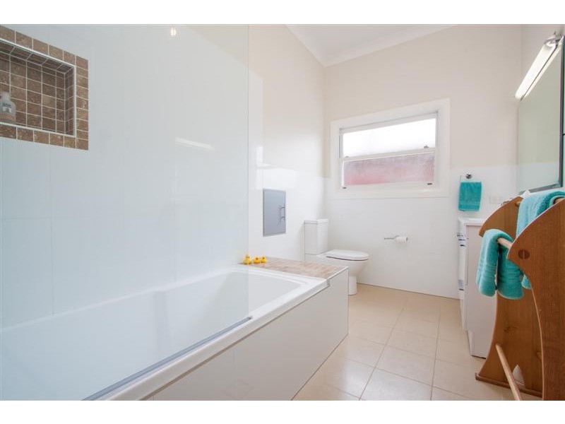 5 Clunie Avenue, Tumut NSW 2720