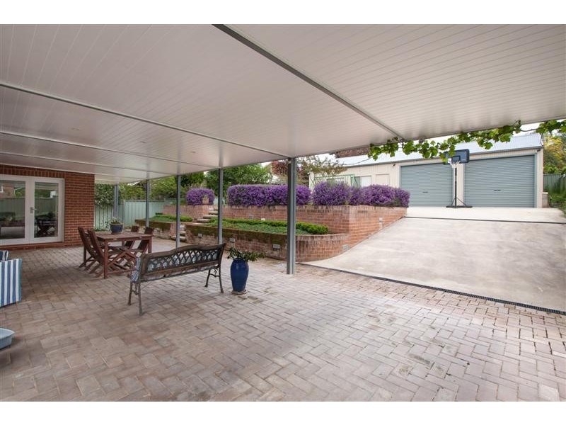 5 Clunie Avenue, Tumut NSW 2720