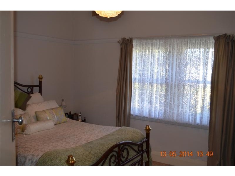 87 Merivale Street, Tumut NSW 2720