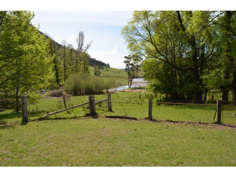 - “Kinelm” Goobarragandra Road, Tumut NSW 2720