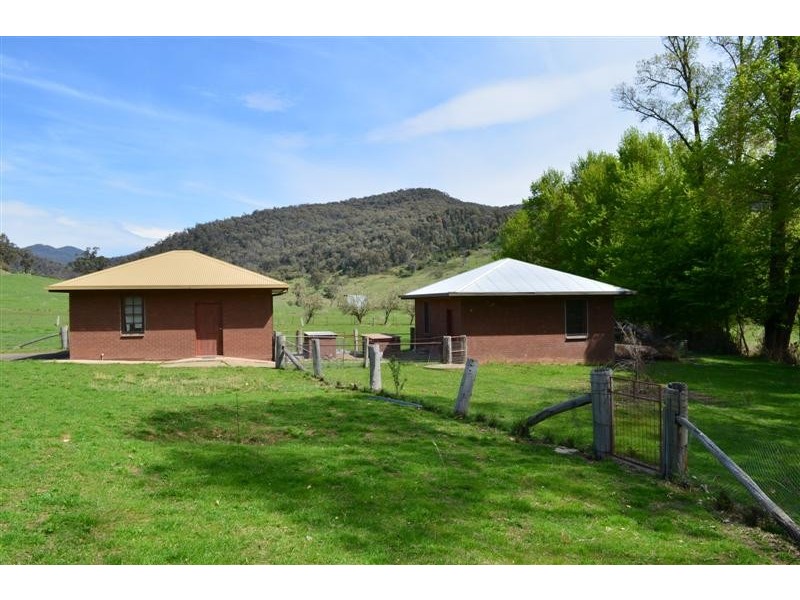 - “Kinelm” Goobarragandra Road, Tumut NSW 2720